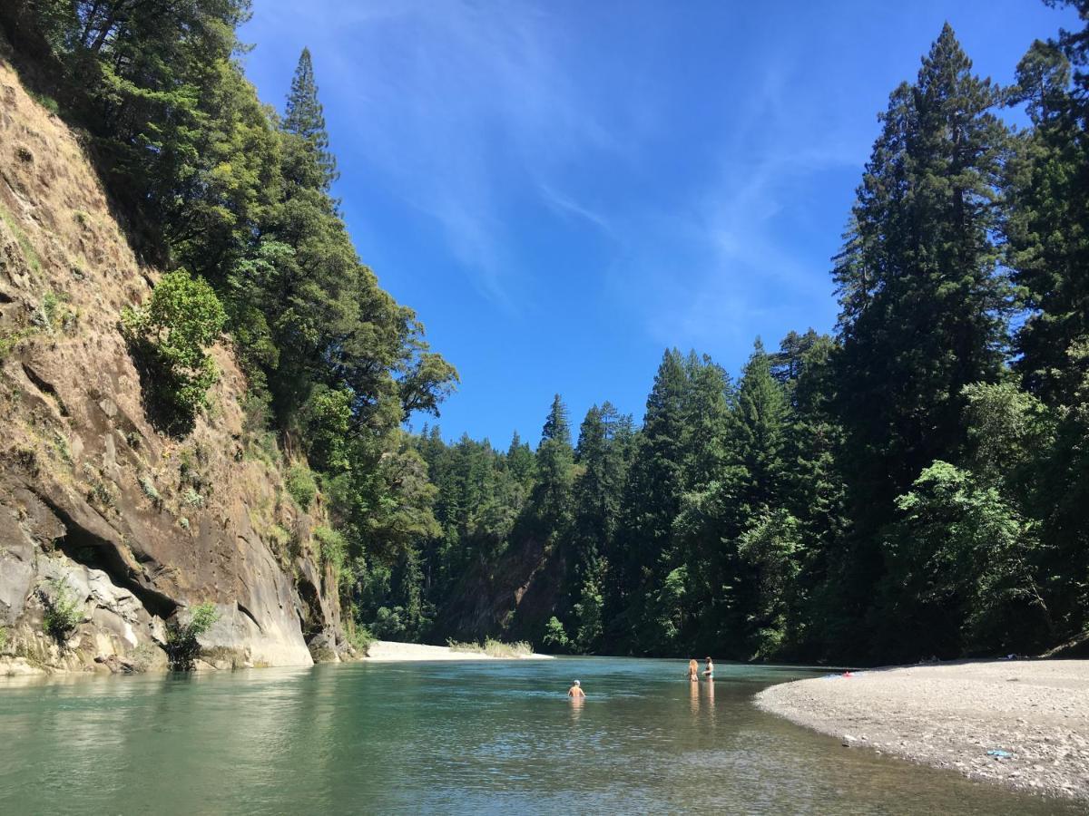 Glamping In The Redwoods With A Hot Tub! Otel Garberville Dış mekan fotoğraf